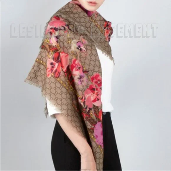 GUCCI pink Oshibana Flowers PANSHIE GG gold Chains giant 53"-square wool scarf - Picture 10 of 10